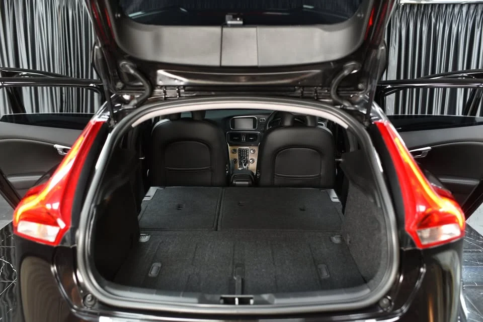 2017 Volvo V40 II 2