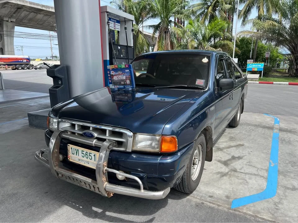 2002 Mazda 2500 Fighter V 2