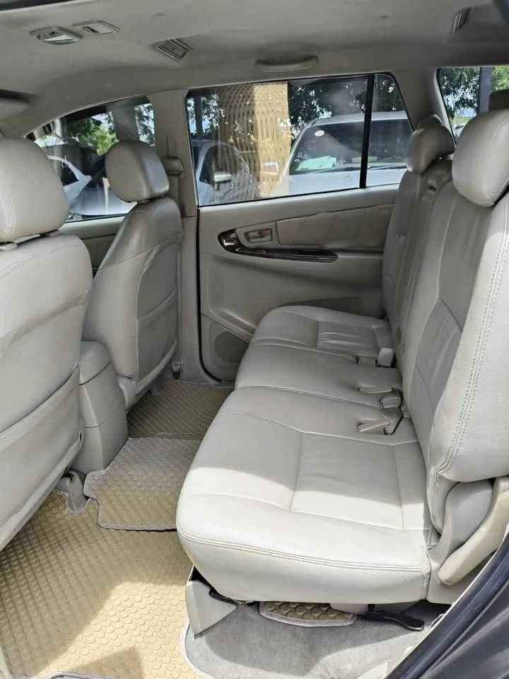 2013 Toyota Innova I 3