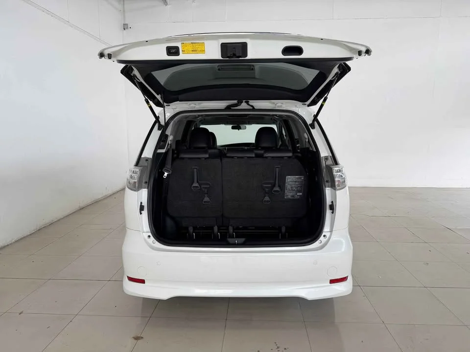 2014 Toyota Estima III 3