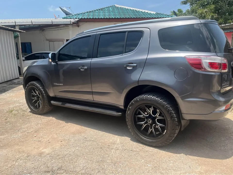 2013 Chevrolet TrailBlazer II 2