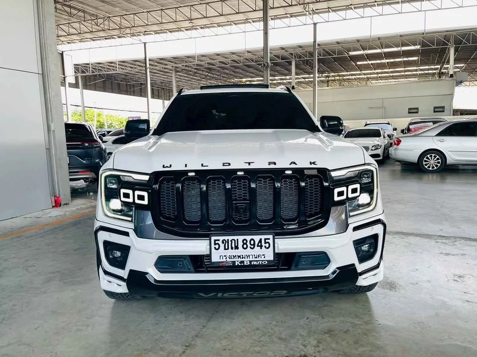 2024 Ford Everest III 3