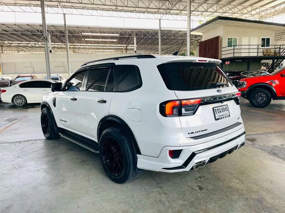 2024 Ford Everest III 2