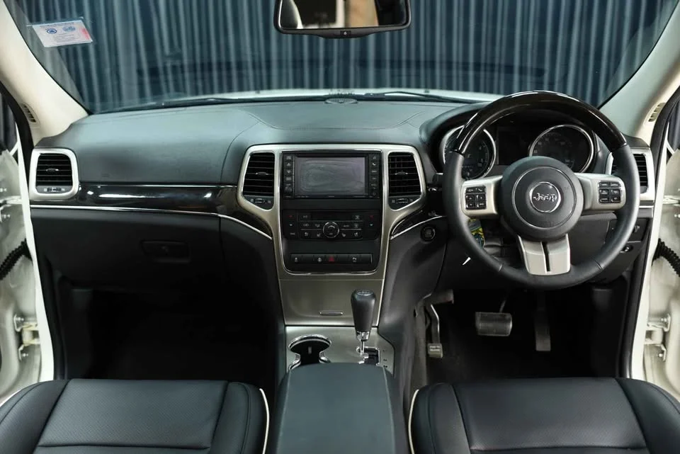 2013 Jeep Grand Cherokee WK2 3