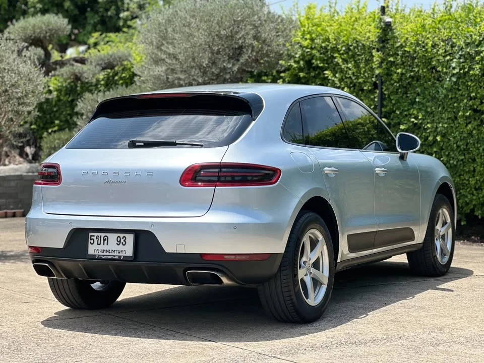 2016 Porsche Macan I 2