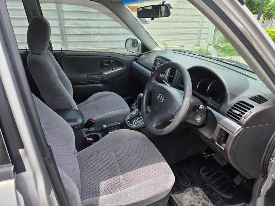 2004 Suzuki Grand Vitara II 3