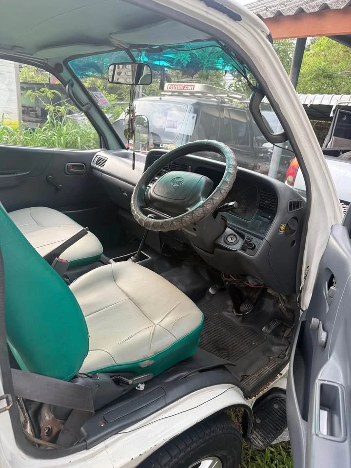 1997 Toyota Commuter IV (H100) 2