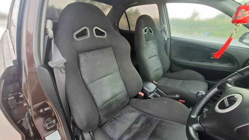 2000 Mitsubishi Lancer VII 2