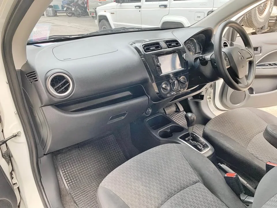 2019 Mitsubishi Mirage VI 3