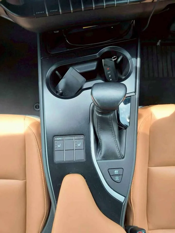 2022 Lexus UX ZA10 3