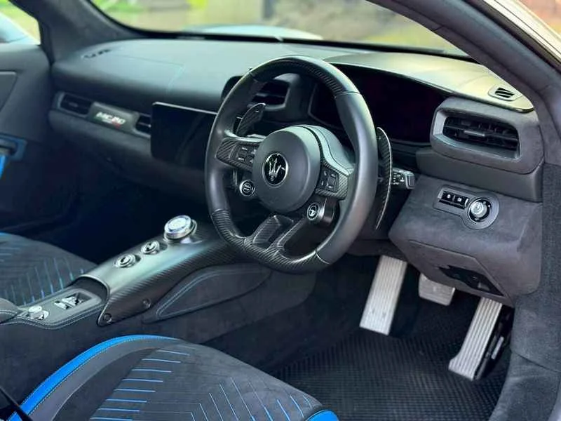 2023 Maserati MC20 3