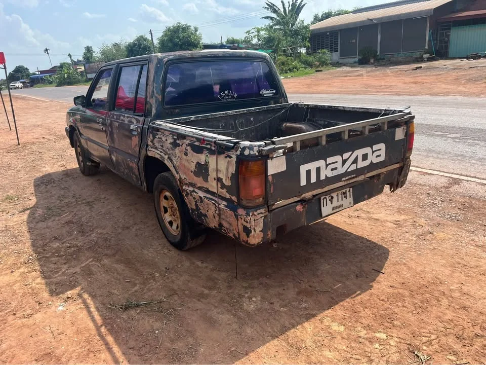 2000 Mazda B2500 IV 3