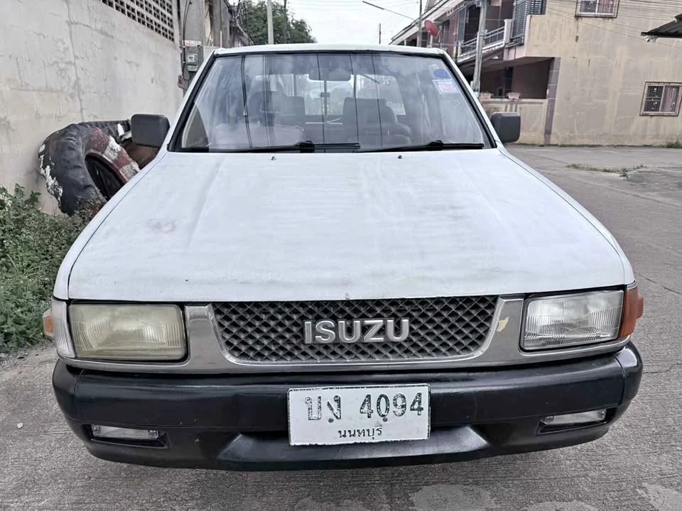 1993 Isuzu TFR III 2