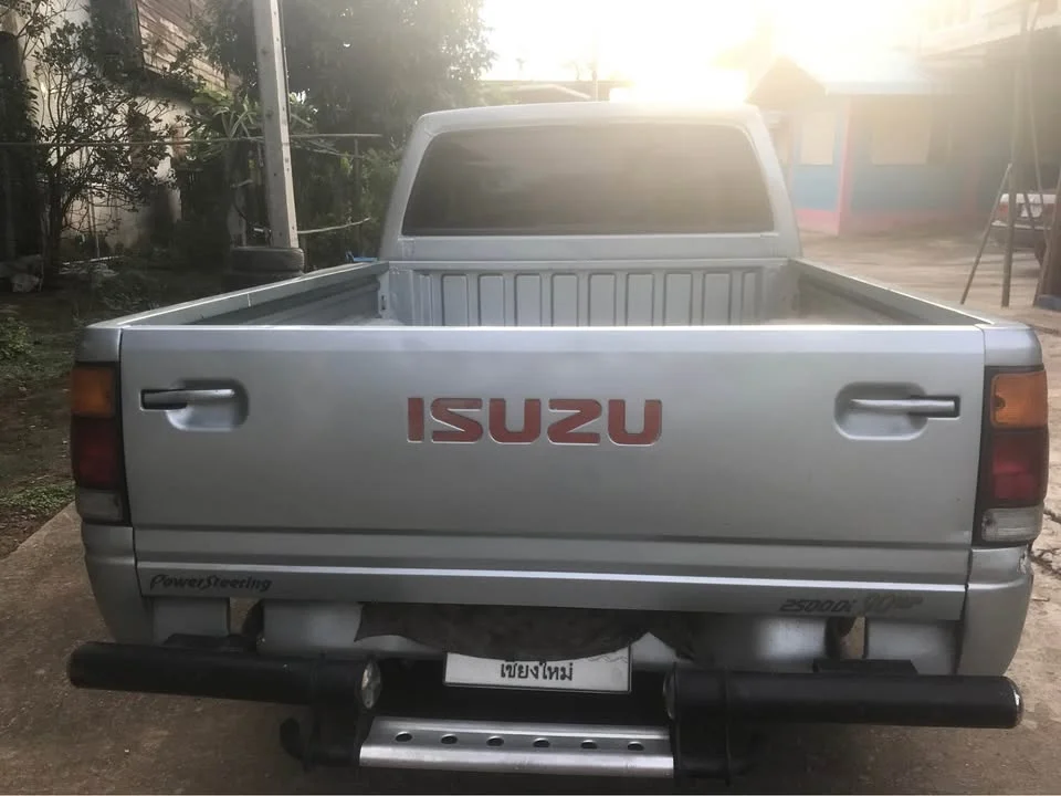 1995 Isuzu TFR III 3