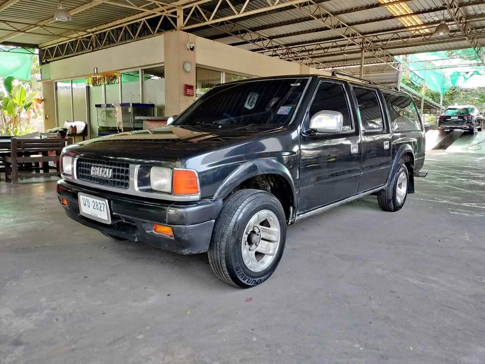 1990 Isuzu TR Grand Adventure I 2