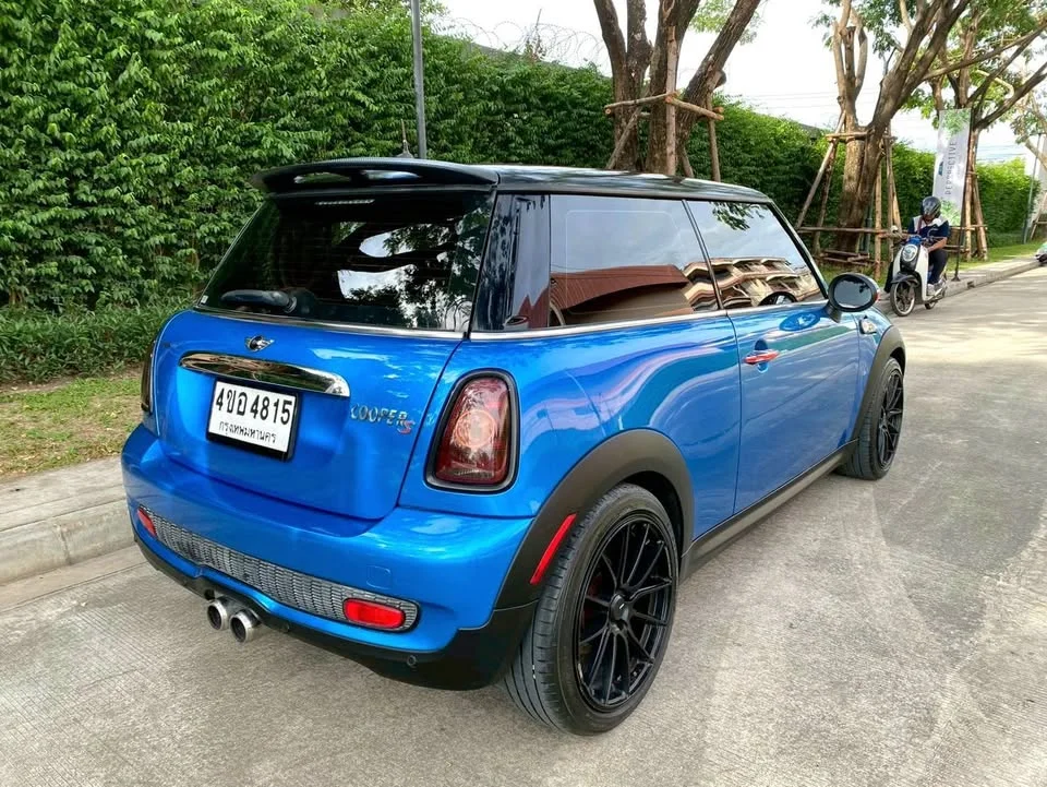 2009 Mini Hatch  III 2