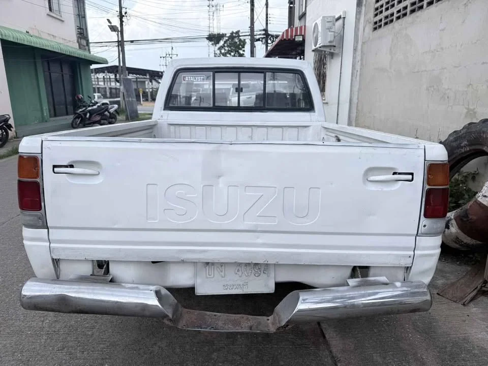 1993 Isuzu TFR III 3