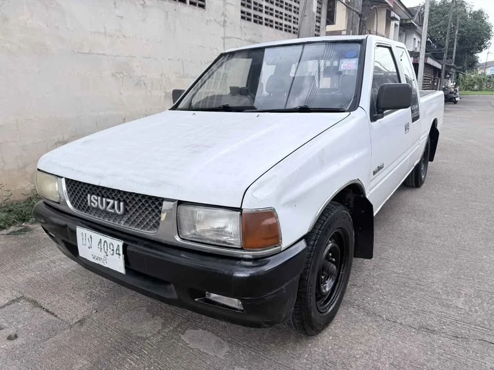 1993 Isuzu TFR III 2