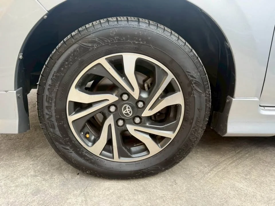 2021 Toyota Innova II 3