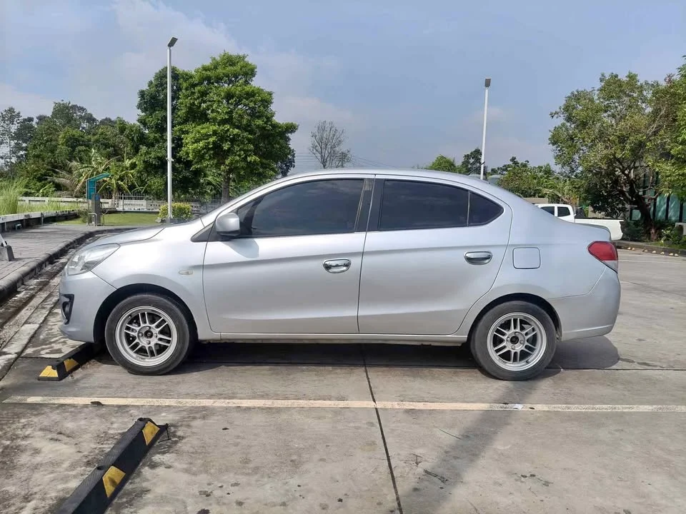 Mitsubishi Attrage VI 2