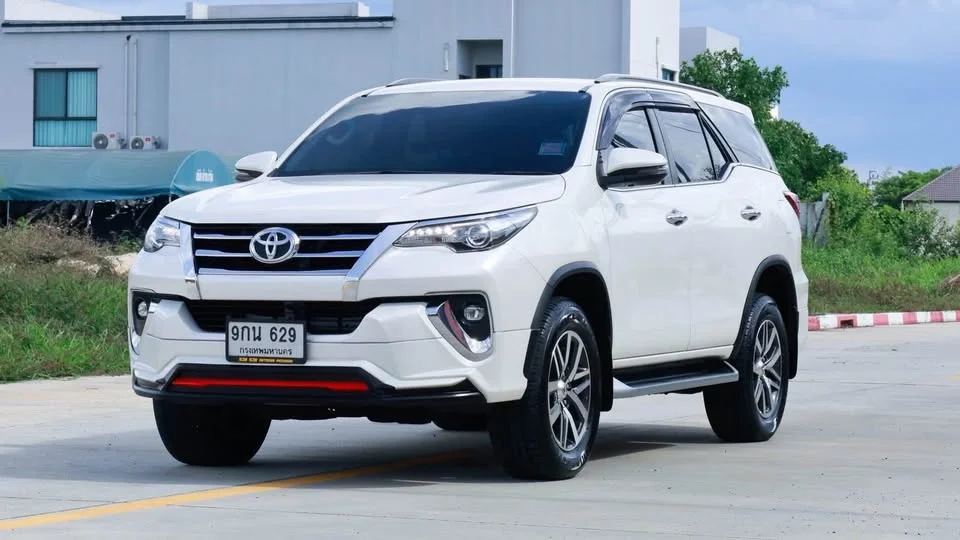 2019 Toyota Fortuner II 3