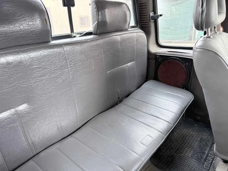 1993 Isuzu TFR III 3