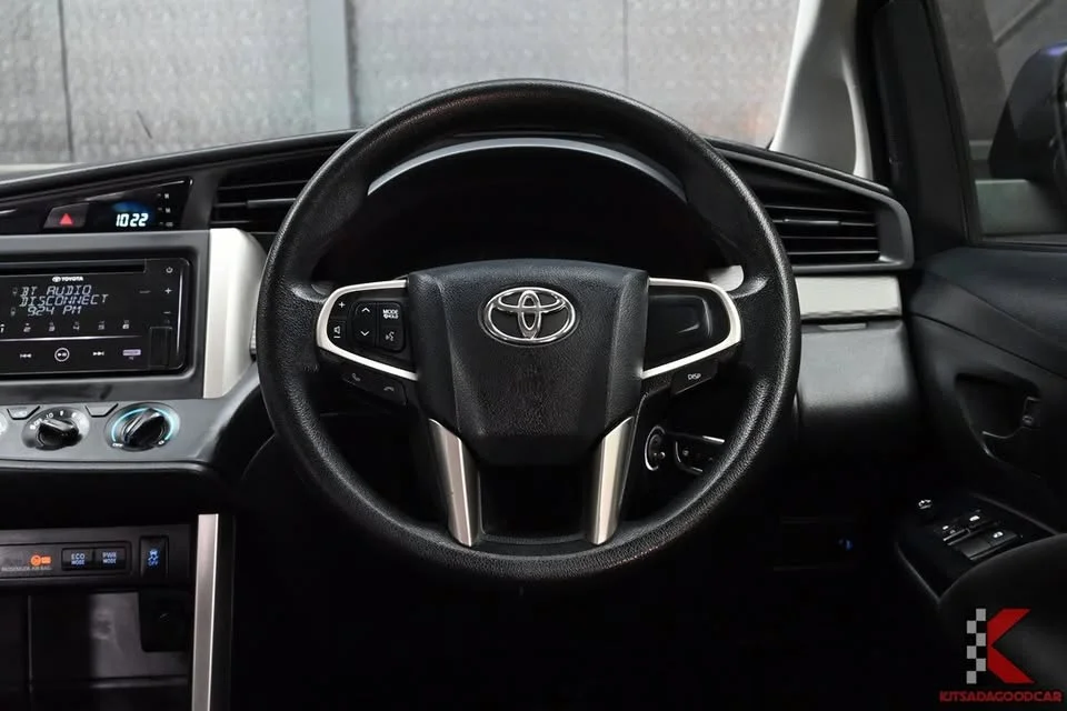 2021 Toyota Innova II 2