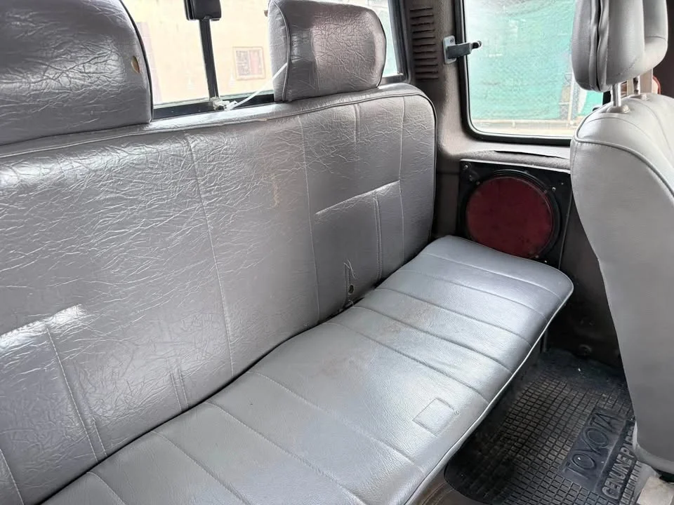 1993 Isuzu TFR III 3