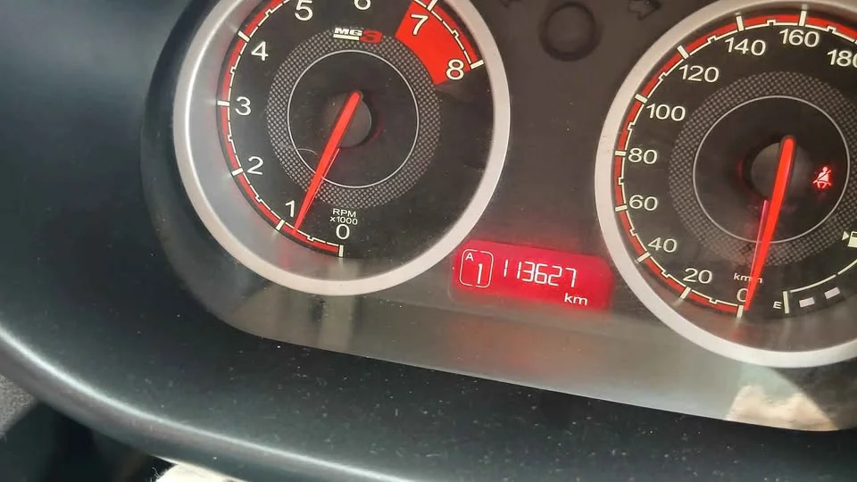2016 MG 3 II 3