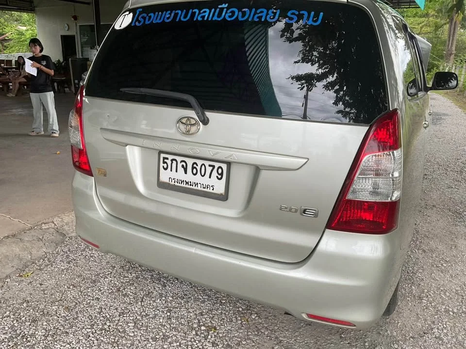 2015 Toyota Innova I 3