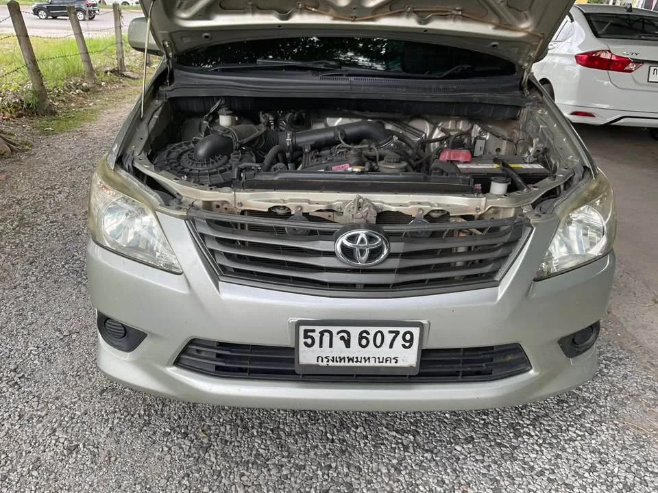 2015 Toyota Innova I 2