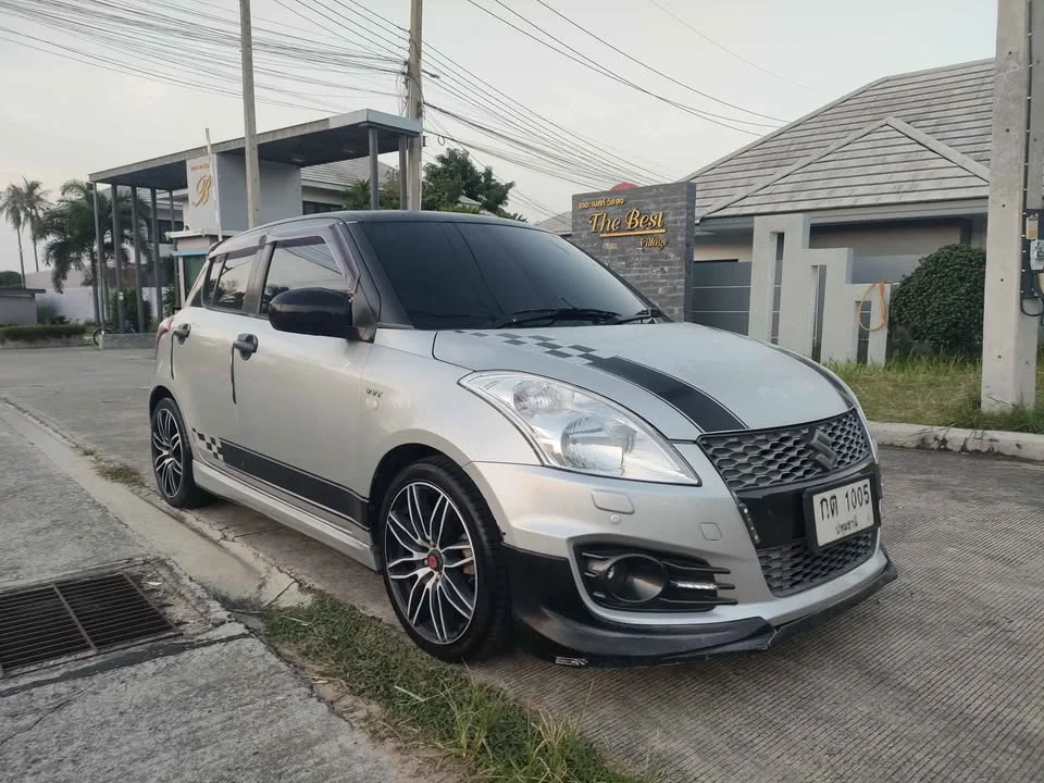 2013 Suzuki Swift II 2