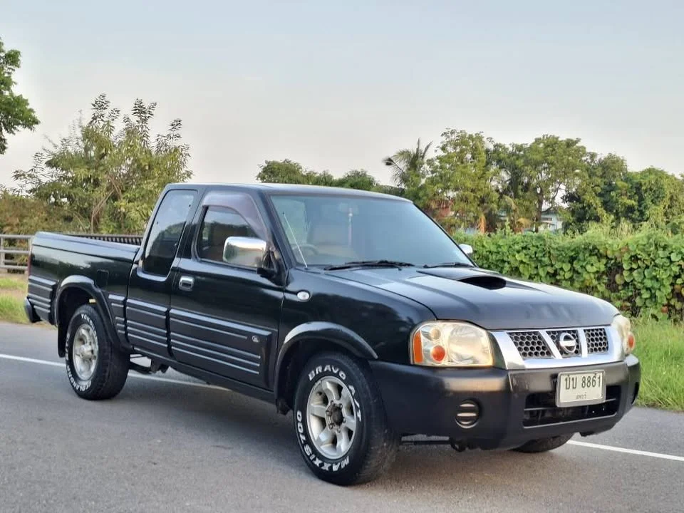 Nissan Frontier I 2