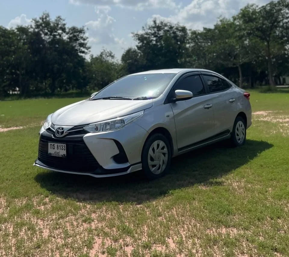 2020 Toyota Yaris ATIV III 2