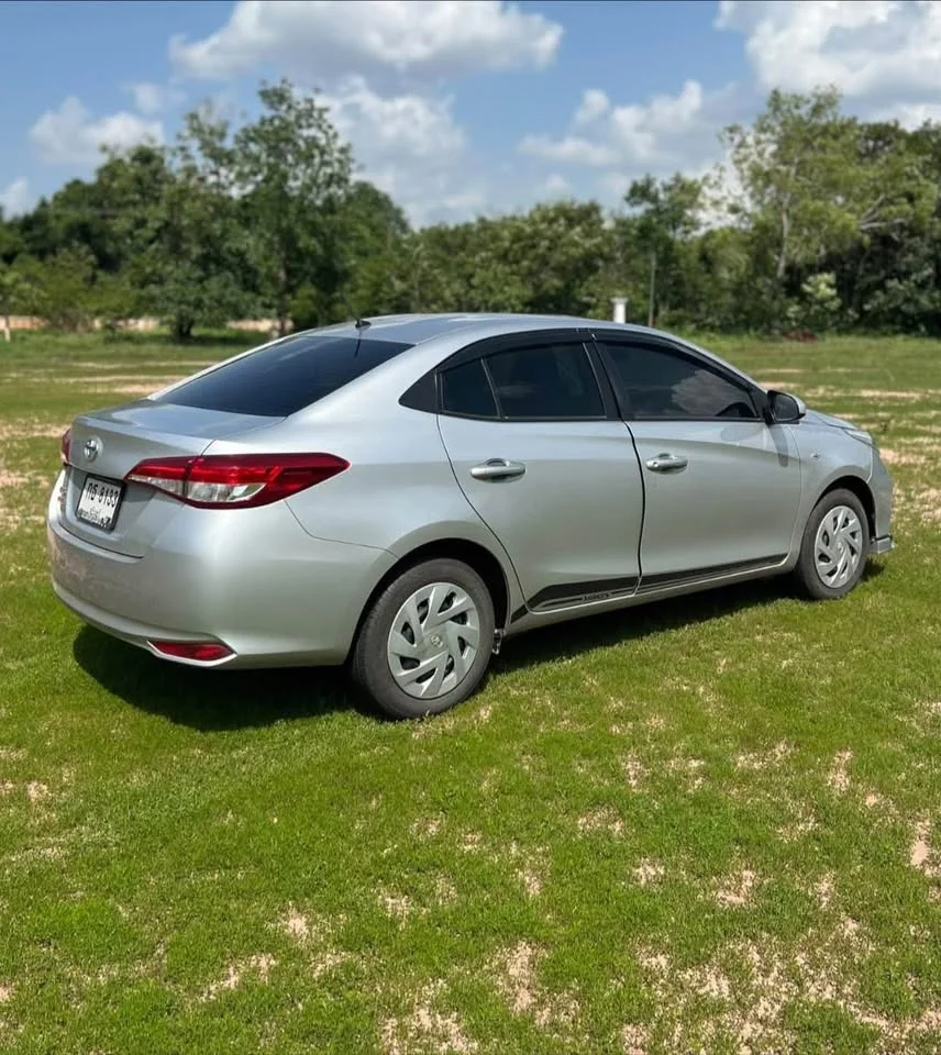 2020 Toyota Yaris ATIV III 3