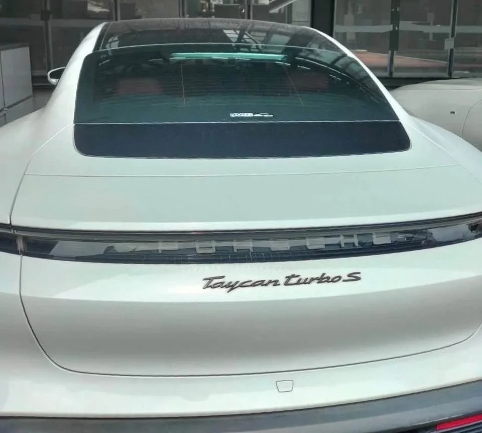 2021 Porsche Taycan 9J1 2
