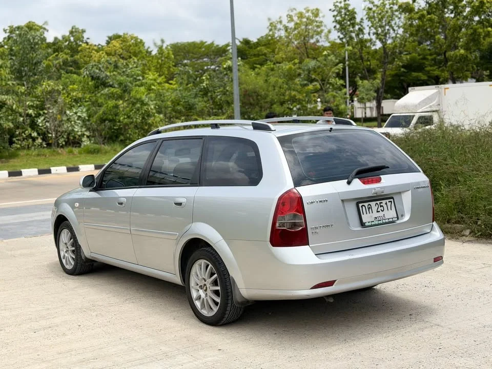 2005 Chevrolet Optra 3