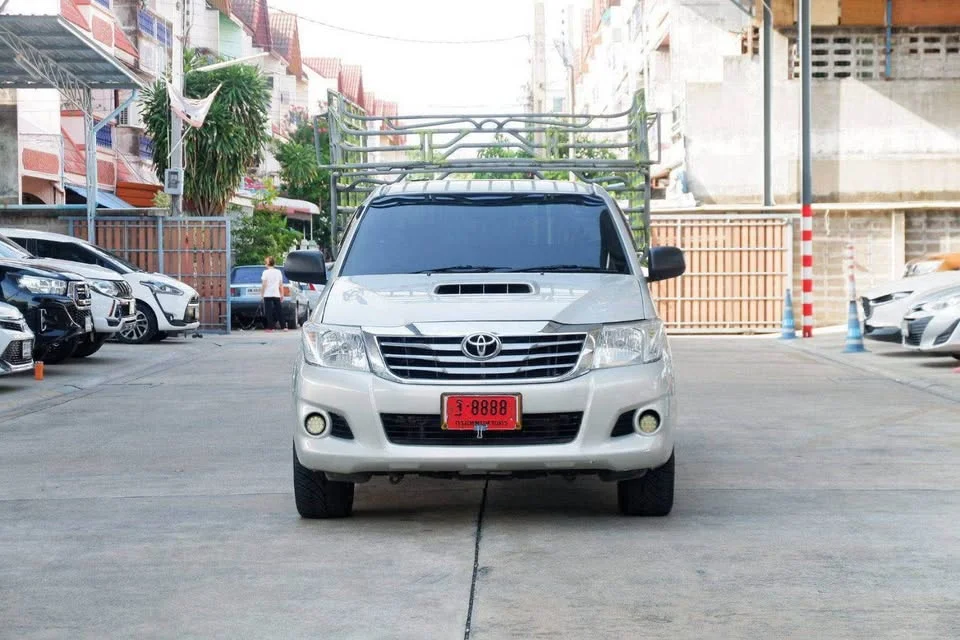 2013 Toyota Hilux VII 3