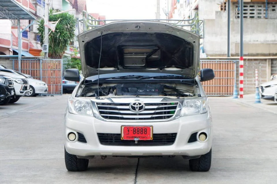 2013 Toyota Hilux VII 2