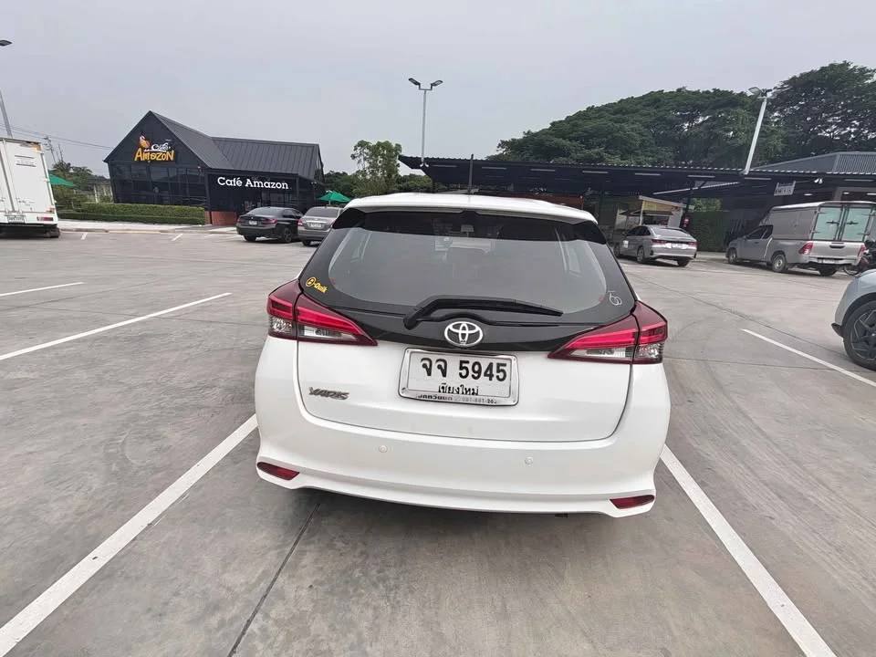 2022 Toyota Yaris III 2