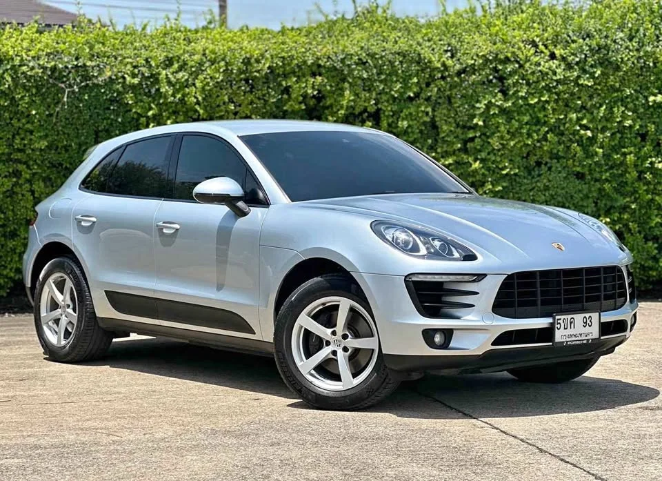2016 Porsche Macan I 2
