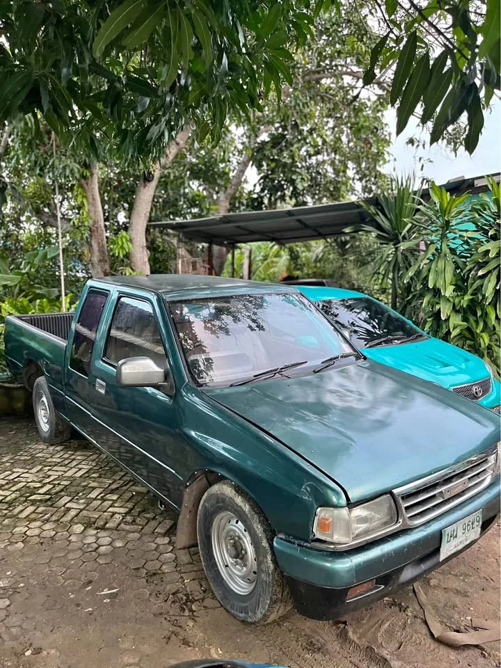 1991 Isuzu TFR III 2