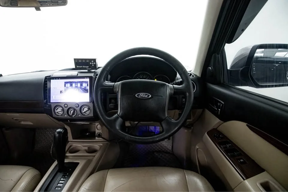2012 Ford Everest I 2