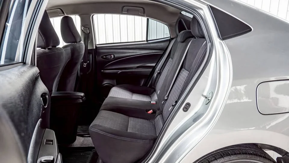 2019 Toyota Yaris ATIV III 2