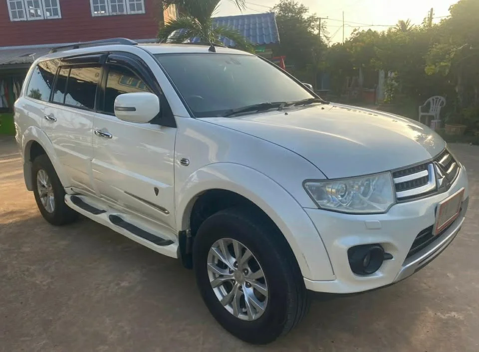 2013 Mitsubishi Pajero Sport II 2