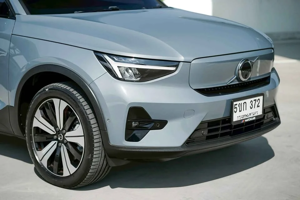 2023 Volvo XC40 3