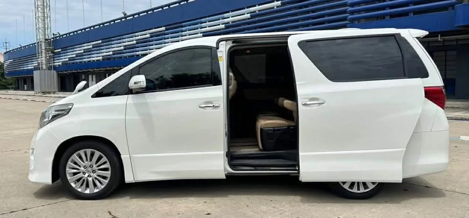 2011 Toyota Alphard, Vellfire II (AH20) 3