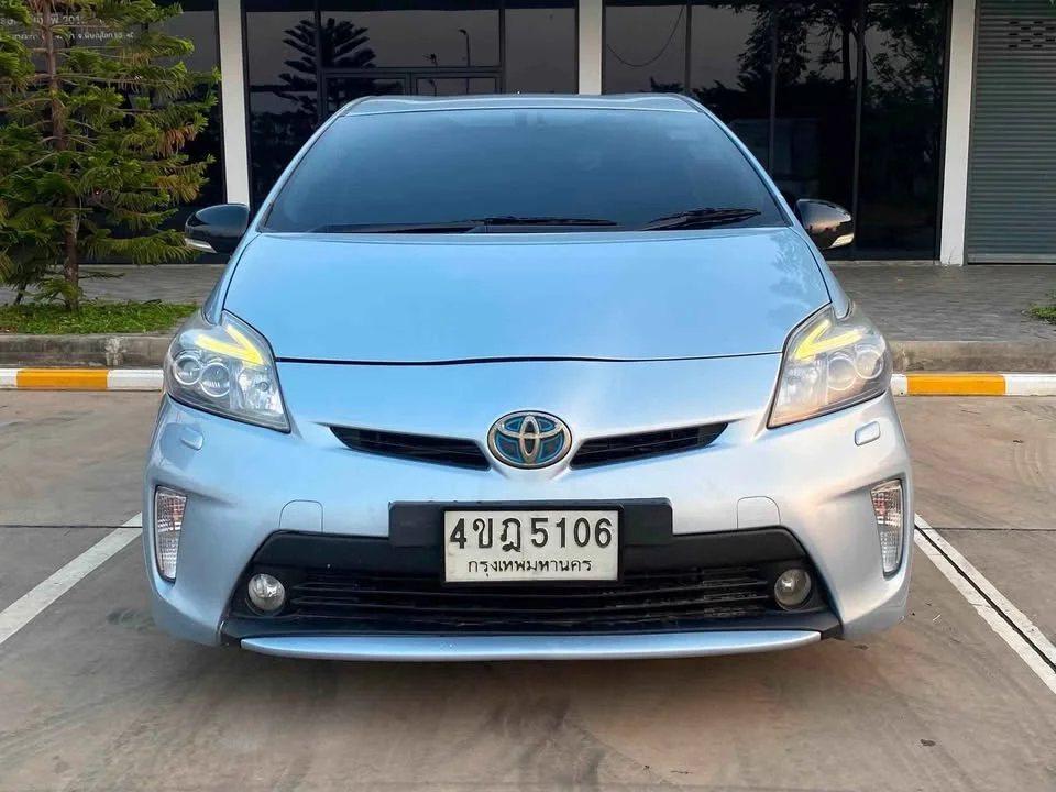 2011 Toyota Prius III 3