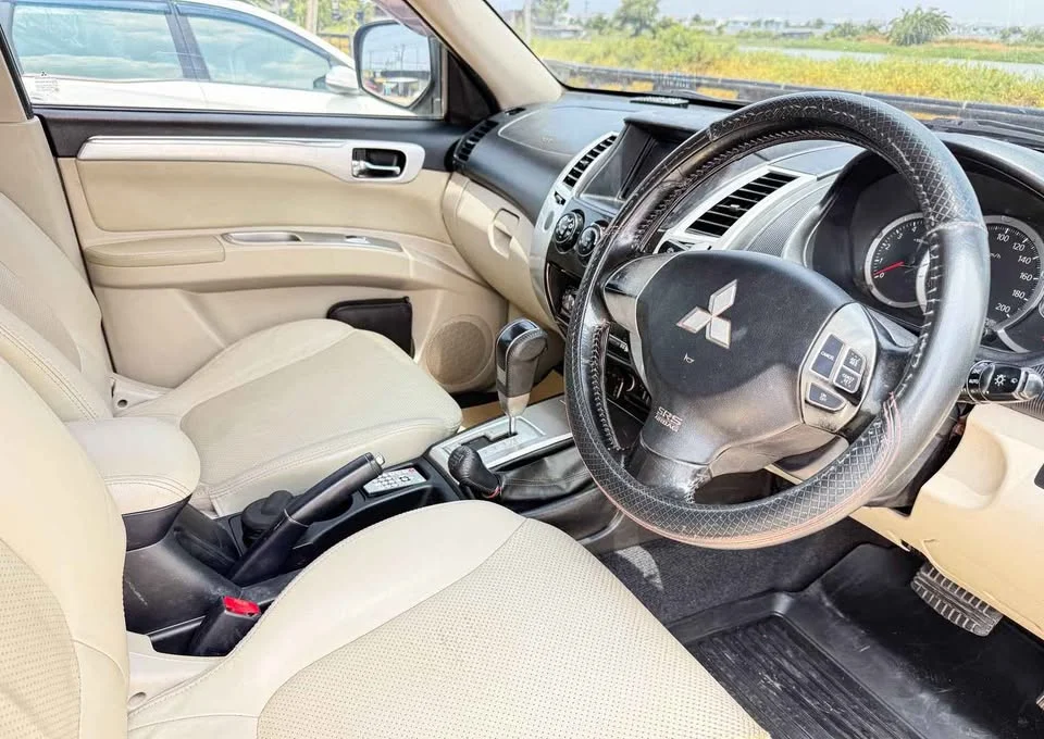 2011 Mitsubishi Pajero Sport II 2
