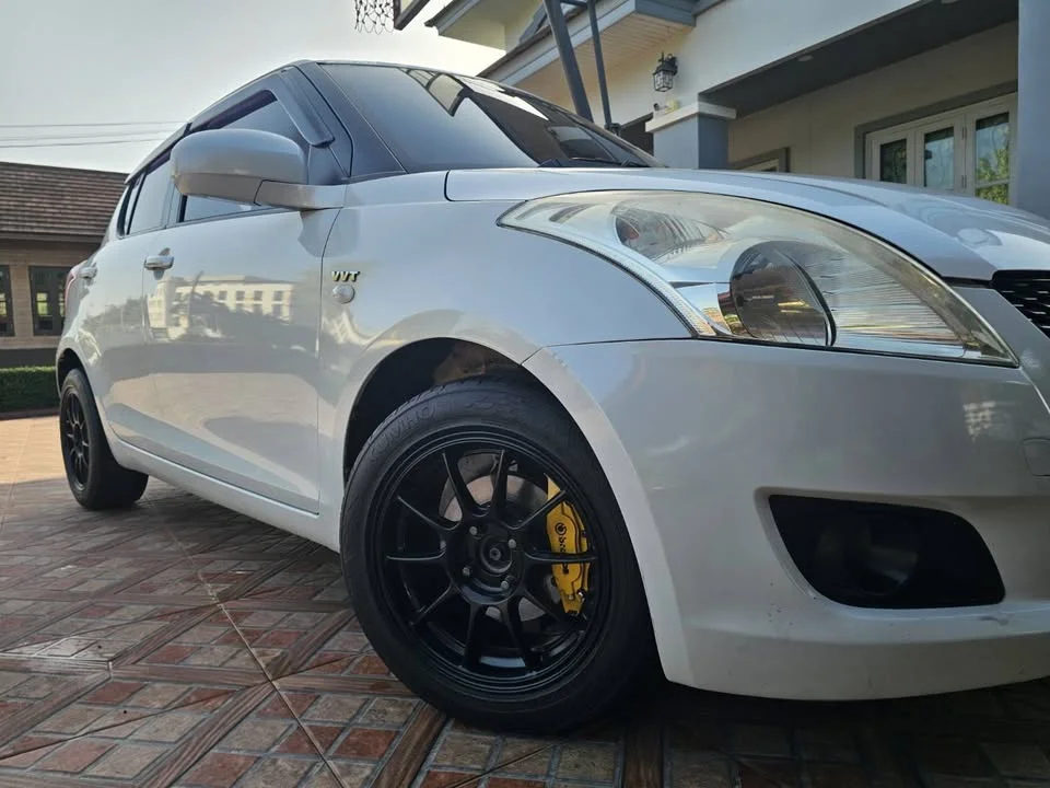 2013 Suzuki Swift II 2